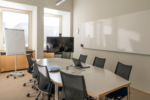 چرا ویدیو پروژکتورهای پاناسونیک در دقت رنگ عملکرد بهتری دارند؟