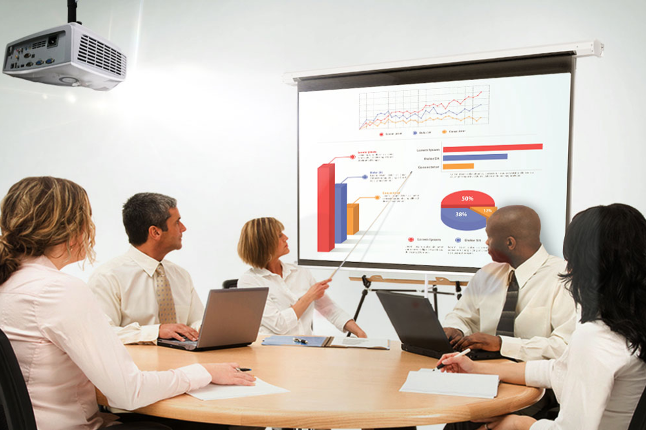 نقش سیستم خنک‌سازی هیبریدی در افزایش طول عمر ویدیو پروژکتورهای Panasonic