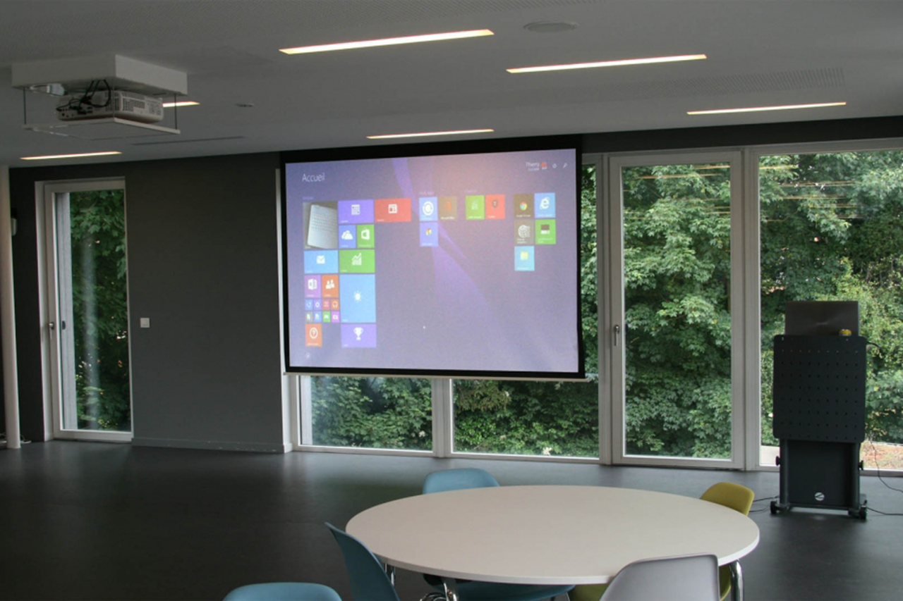 لامپ‌های ویدیو پروژکتور: انواع و طول عمر